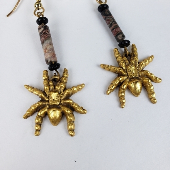 Smithsonian Danforth Pewter Spider Earrings Natural Stone Academia Fairycore - Picture 4 of 6